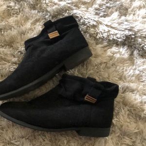 Black ankle booties